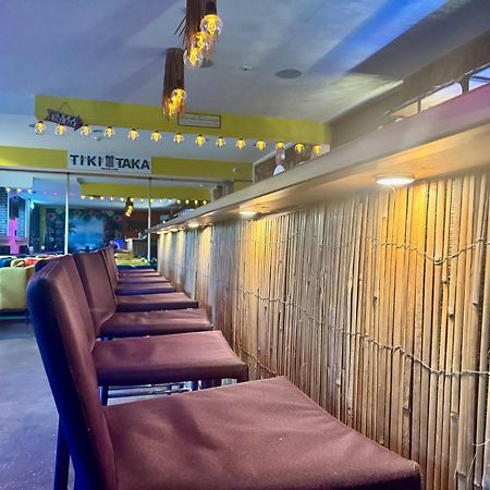 Tiki Taka Hostel & Pub VNO Extérieur photo