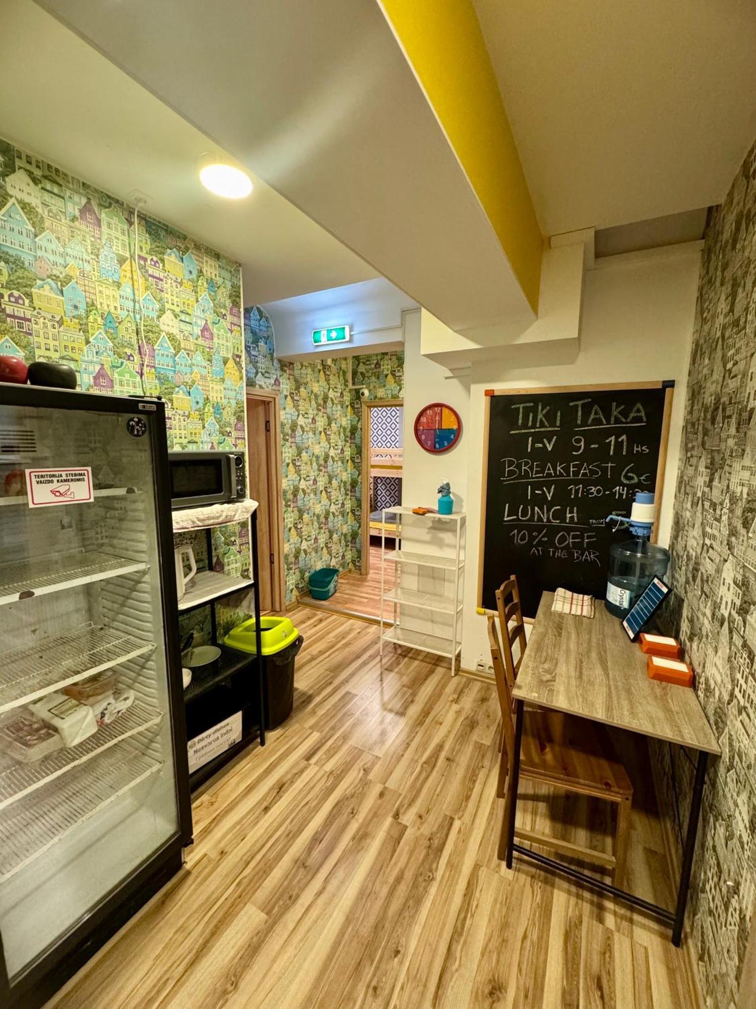 Tiki Taka Hostel & Pub VNO Extérieur photo